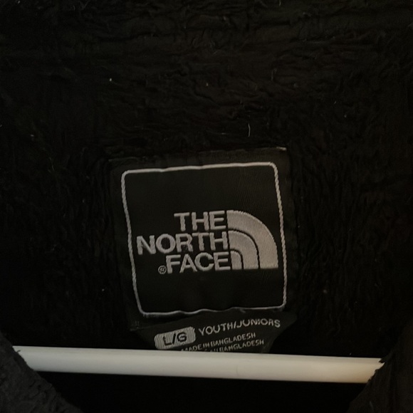 Classic North Face zip up - Picture 2 of 3